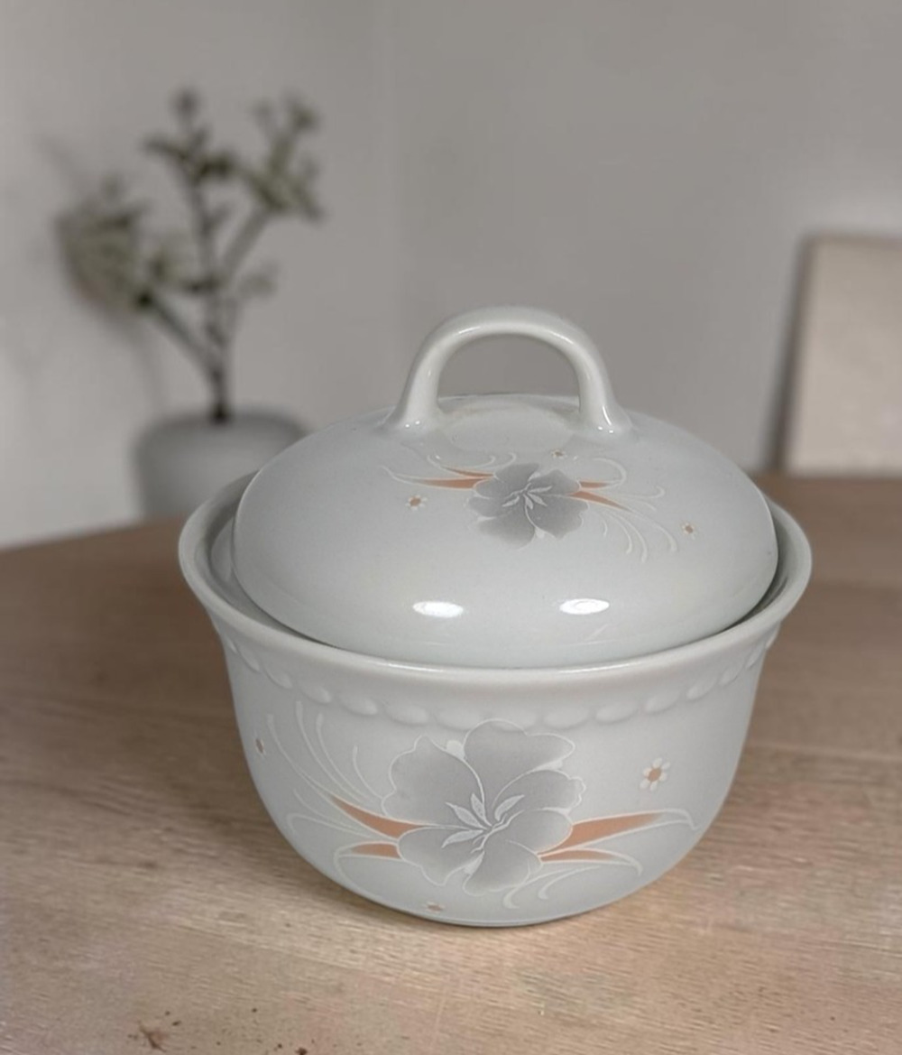 Kahla Covered Sugar Bowl White Embossed Floral Peach GDR East Germany Vintage